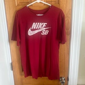 Nike SB Red XL T-shirt